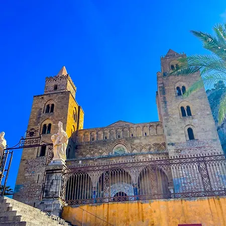 Stanze Al Duomo 2 דירה